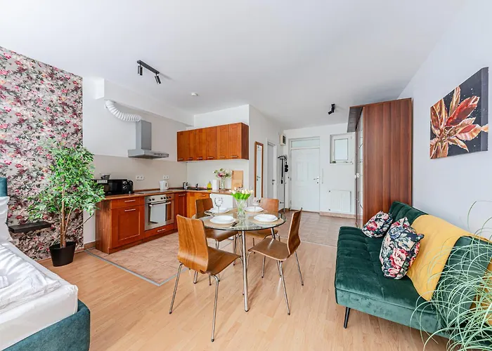 Velvet Dream Peaceful Ac And Parking Apartament *