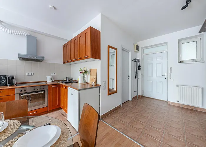 Velvet Dream Peaceful Ac And Parking Apartament