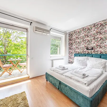 Velvet Dream Peaceful Ac And Parking דירה בודפשט